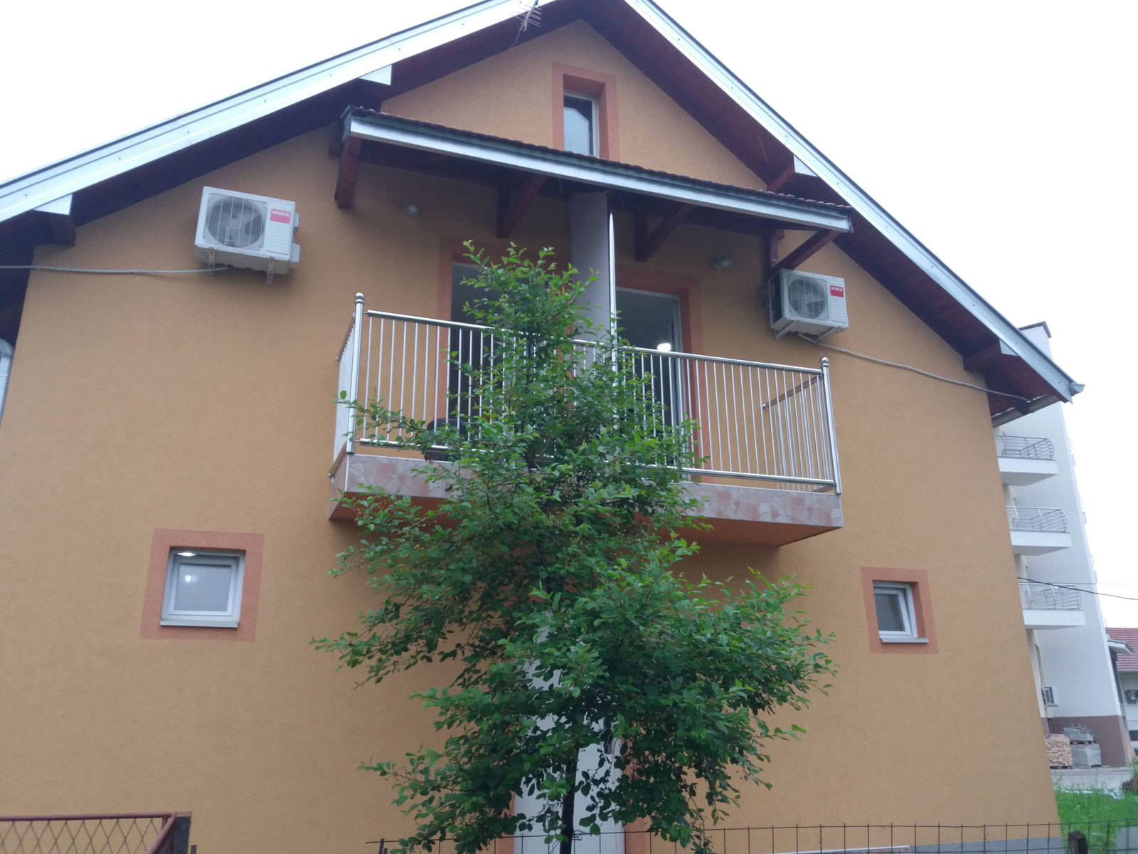 Exterior view of the Apartmani LOLA villa in Vrnjačka Banja